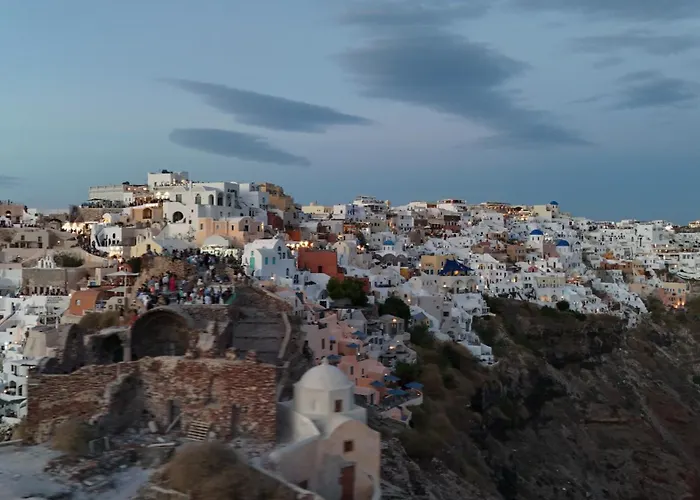 Little Rock Villa - Oia